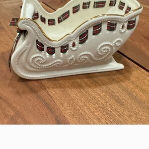 Festive LENOX Ceramic Sleigh with Plaid Ribbon